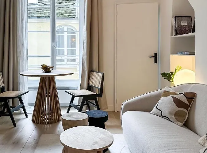 Canettes Deluxe Apartment